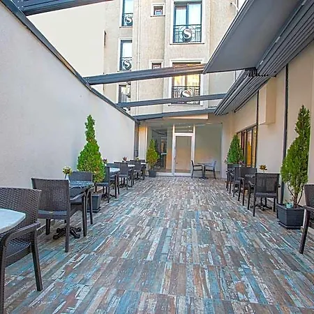 Sim Old Hotel 4*